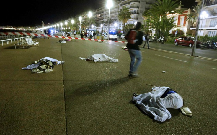 Γαλλία: Μόνο ένα αστυνομικό όχημα έφραζε την είσοδο του πεζόδρομου στη Νίκαια