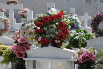 Πάτρα: Απίστευτο! Κυνηγούσαν πόκεμον μέσα στο νεκροταφείο - Η εφαρμογή τους "οδήγησε" εκεί τη νύχτα!