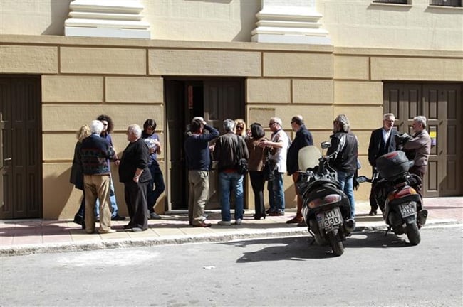 Πάτρα: "Μπλόκο" σήμερα στους πλειστηριασμούς - Ραντεβού 3.30 μ.μ έξω απο το Ειρηνοδικείο