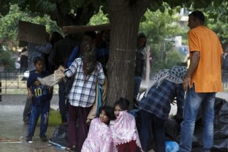 Λίγο πριν την "ασφυξία" τα κέντρα φιλοξενίας μεταναστών