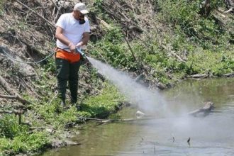 Πάτρα: Ψεκασμός στην πλατεία Ελευθερίας