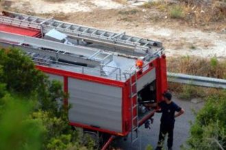 Πάτρα: Έσβησε η φωτιά στην ταβέρνα ΡΟΜΒΙΑ στα Συχαινά