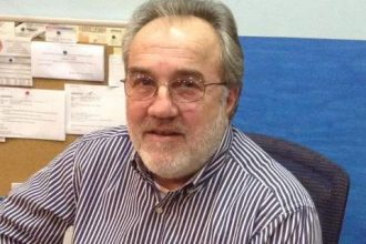 Μυτιλήνη: «Εφυγε» ένας από τους πιο γνωστούς ποτοποιούς - Ο Γιώργος Σπέντζας του «Ούζο VETO»