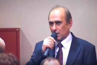 "Έφυγε" την ώρα που χόρευε στον γάμο του γιου του! Θλίψη για τον Χρήστο Σταύρου