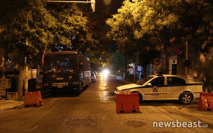 Η εικόνα αυτή τη στιγμή στην πρεσβεία της Τουρκίας στην Αθήνα