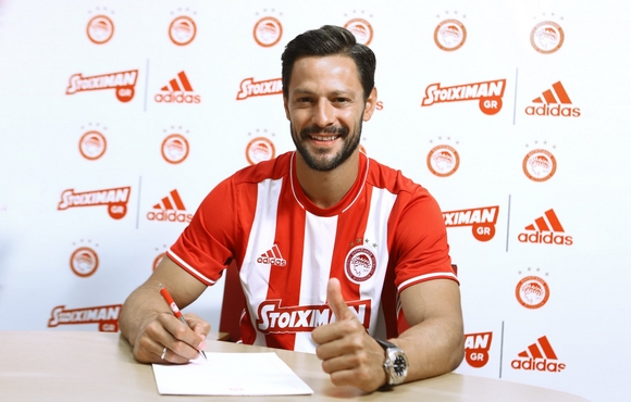 Ο Ολυμπιακός ανακοίνωσε την απόκτηση του Ντε Λα Μπέγια