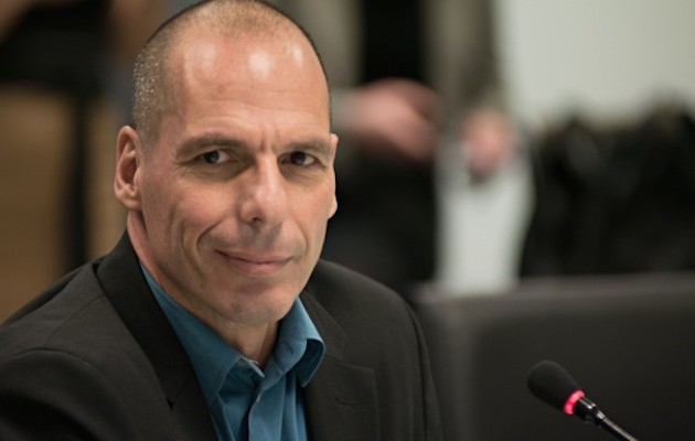 Ο Γιάνης Βαρουφάκης δηλώνει "παρών" για τις επόμενες εκλογές
