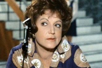 Ο Μάκης Δελαπόρτας αποκαλύπτει για την ερωτική ζωή της Ρένας Βλαχοπούλου! «Δεν είχε πάει ποτέ με…» - BINTEO