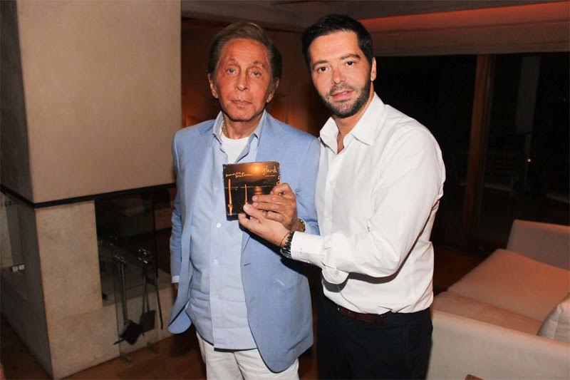 Ο Βαλεντίνο στο Island