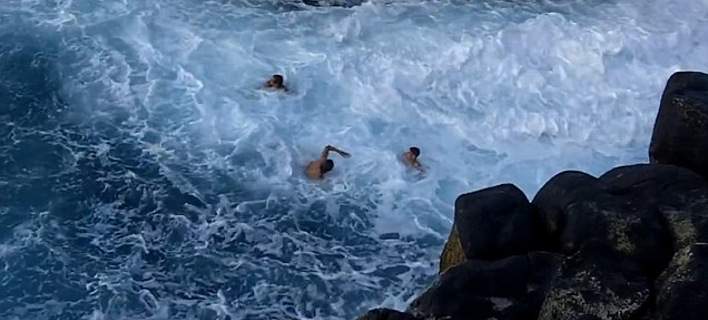 «Η πισίνα του θανάτου» - Η καταβόθρα που βουτούν οι τολμηροί