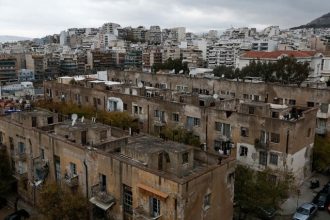 Βουλή: Στην Περιφέρεια Αττικής τα προσφυγικά της Λ. Αλεξάνδρας