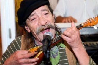 "Αντίο Κώστα Τσιατά "- Μέ δάκρυα ο τελευταίος αποχαιρετισμός στον ρεμπέτη που αγάπησε η Πάτρα