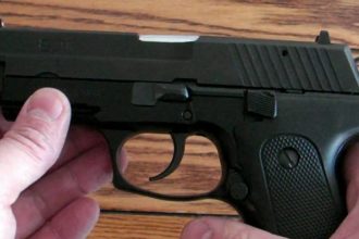 Πάτρα: Συνελήφθη μετά από οικογενειακό επεισόδιο με τη μάνα του - Στη "φάκα" για οπλοκατοχή