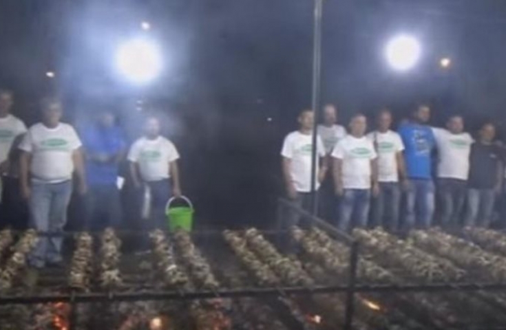 Αιτωλοακαρνανία: Η μεγαλύτερη ψησταριά στήθηκε στα Πηγάδια Ξηρομέρου