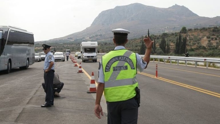 Όπου φύγει φύγει και οι τελευταίοι εκδρομείς του Δεκαπενταύγουστου - Αδειάζει σιγά σιγά η Πάτρα - Κορυφώνεται η έξοδος το Σαββατοκύριακο