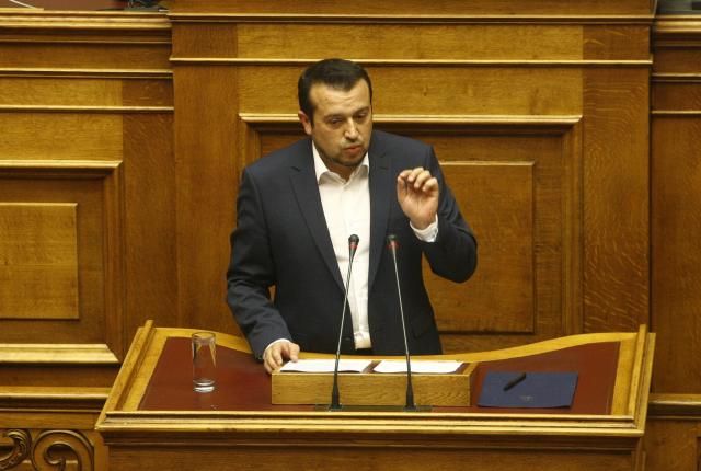 Νίκος Παππάς: Οι ανακοινώσεις της ΝΔ για τις τηλεοπτικές άδειες γράφονται στο Μοσχάτο ή στο... Φάληρο;