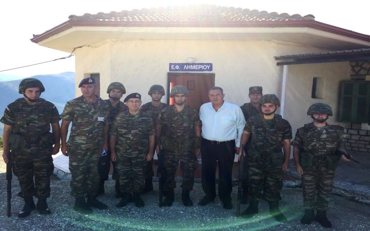 Εκτάκτως στην 8η Μηχανοποιημένη Ταξιαρχία ο Π. Καμμένος