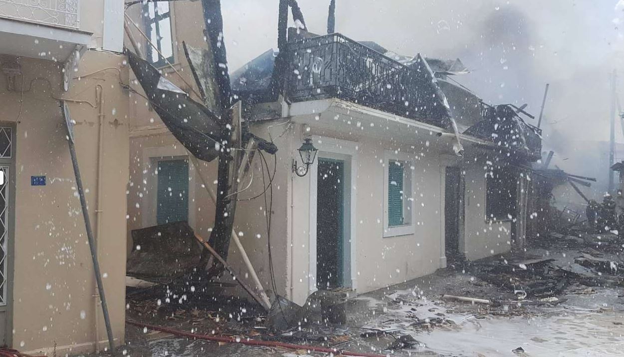 Λευκάδα: Η επόμενη μέρα της καταστροφικής πυρκαγιάς - Κάηκαν 11 σπίτια - ΒΙΝΤΕΟ - ΦΩΤΟΓΡΑΦΙΕΣ