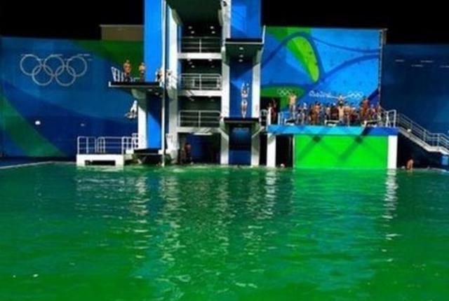 Ολυμπιακοί Αγώνες: Πρασίνισε το νερό της πισίνας στον τελικό των συγχρονισμένων καταδύσεων!