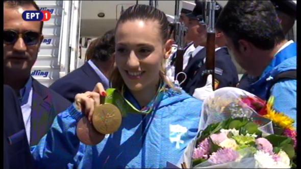 Η άφιξη της Ολυμπιονίκη Άννα Κορακάκη - Οι πρώτες της δηλώσεις για τον "άθλο" στη Βραζιλία - ΦΩΤΟΓΡΑΦΙΕΣ - ΒΙΝΤΕΟ