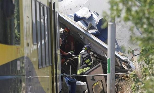 ΤΩΡΑ - Σύγκρουση τρένων στη νότια Γαλλία - Πάνω απο 60 τραυματίες, οι περισσότεροι σοβαρά (ΝΕΟΤΕΡΑ) ΔΕΙΤΕ ΦΩΤΟΓΡΑΦΙΕΣ