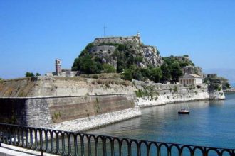 Έθεσε τέλος στη ζωή της πέφτοντας από το κάστρο της Κέρκυρας