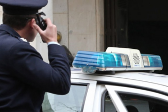 Ληστεία με καλάσνικοφ σε σουπερμάρκετ στην Εύβοια