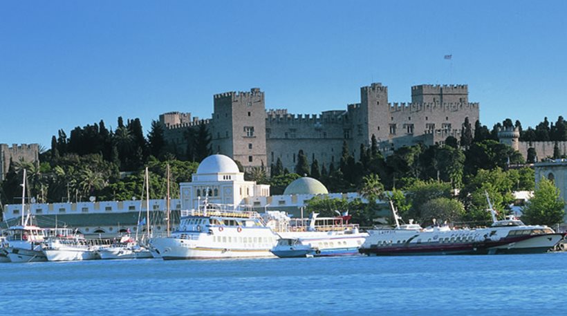 Μπράβοι απείλησαν εφοριακούς να κάνουν έλεγχο σε κλαμπ