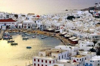 Στη "φάκα" οι κλέφτες της Μυκόνου με λεία 185.700 ευρώ