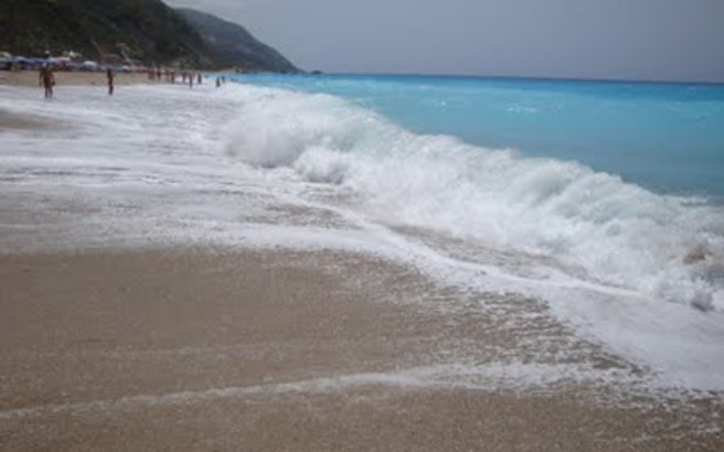 Τραυματίστηκε 26χρονη από μηχανοκίνητη λέμβο στη Χαλκιδική