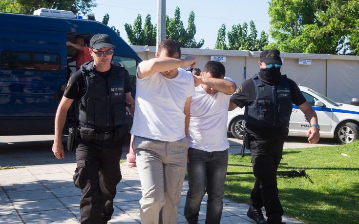 Οι Τούρκοι ζητούν και επίσημα τους "οκτώ" της Αλεξανδρούπολης