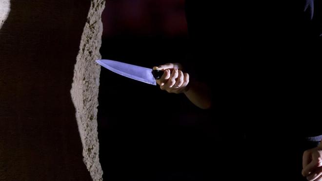 Παλλήνη: Μαχαίρωσε το σύντροφό της πάνω στον καβγά