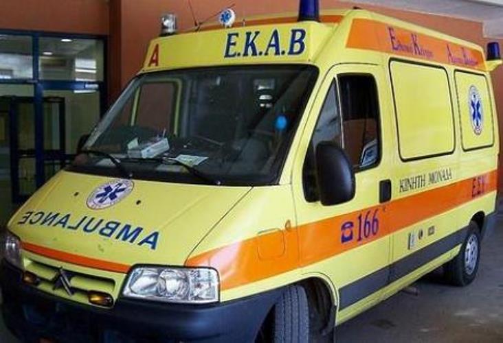 Πατρών - Πύργου: Τροχαίο στα Βραχνέικα - Σύγκρουση ιχ με δίκυκλο - Δύο τραυματίες