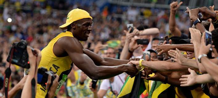 Γιουσέιν Μπολτ: Σταμάτησε τη συνέντευξη για να συγχαρεί Ολυμπιονίκη