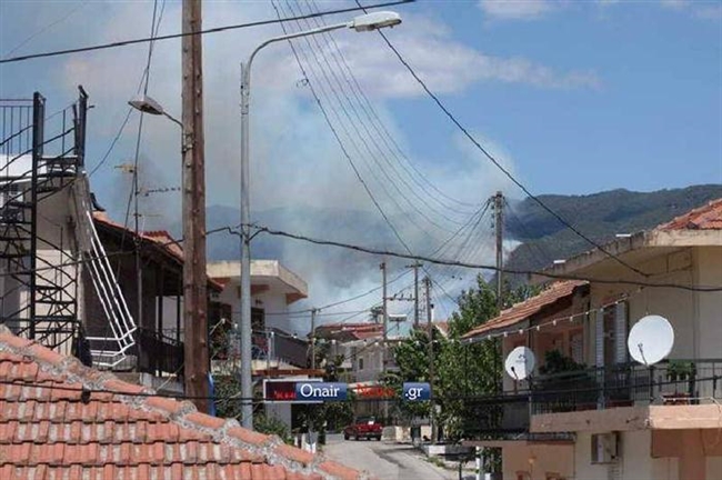 Μεσολόγγι: Υπό μερικό έλεγχο η φωτιά - ΒΙΝΤΕΟ