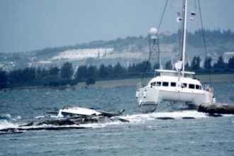 Βυθίστηκε καταμαράν στη Σκύρο