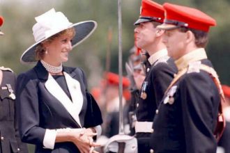 Στοιχεία φωτιά για τα ειδύλλια της Νταϊάνα - Θρίλερ με τον θάνατο εραστή της