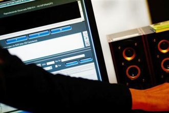 Μια ελληνίδα στη λίστα της Interpol για πειρατεία ταινιών