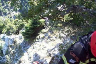 Ζευγάρι εγκλωβίστηκε σε χαράδρα μαζί με το 11χρονο ανιψάκι του – Είχαν πάει να μαζέψουν ρίγανη!