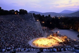 Η άλλη όψη της Επιδαύρου – Έφυγε ουρλιάζοντας η Κατερίνα Γιουλάκη: «Ντροπή! Αίσχος»!