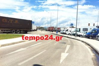 Πάτρα: "Συναγερμός" στην Αστυνομία για την "εισβολή" των μεταναστών στο λιμάνι - ΒΙΝΤΕΟ