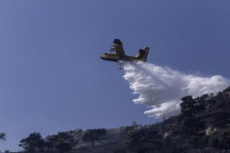 Πυρκαγιές σε εξέλιξη σε Ροδόπη, Μεσολόγγι, Λιβαδειά, Δράμα
