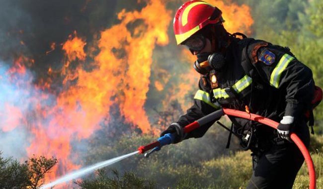 Υπό μερικό έλεγχο και οι τρεις πυρκαγιές στην Αιτωλοακαρνανία