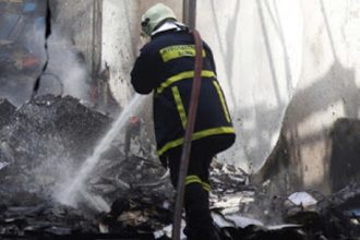 ΕΚΤΑΚΤΟ: Πυρκαγιά στην παλαιά πόλη της Λευκάδας-Καίγονται σπίτια - ΒΙΝΤΕΟ - ΦΩΤΟΓΡΑΦΙΕΣ