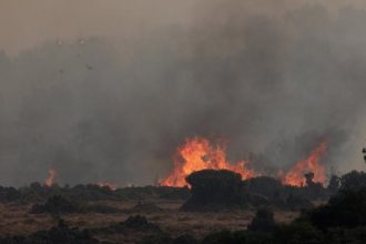 "Δουλεύεται" η φωτιά στο Μεσολόγγι- Φόβος αναζωπυρώσεων