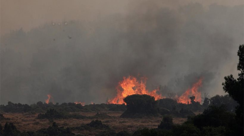 "Δουλεύεται" η φωτιά στο Μεσολόγγι- Φόβος αναζωπυρώσεων