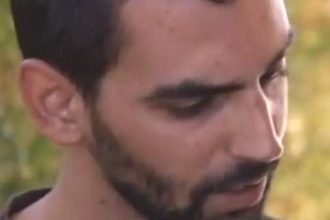 Συγκλονίζει ο γιος του καπετάνιου της λάντζας: Πήγαινε για μεροκάματο και ο άλλος τους πήρε όλους μαζί, έκλεισε πόσα σπίτια