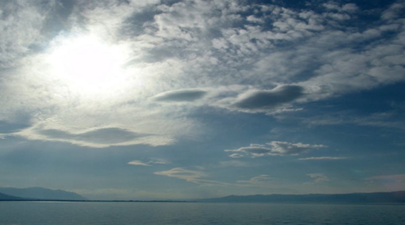 Συννεφιά, μπουρίνια και ζέστη