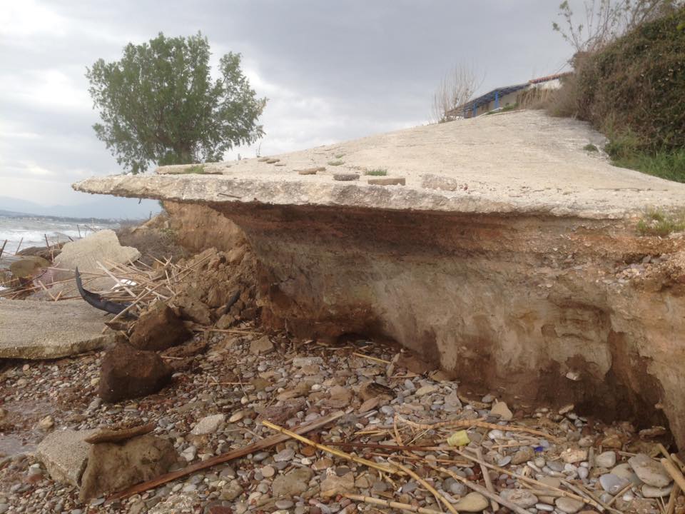Αχαΐα: Η διάβρωση "τρώει" τις ακτές - Που εντοπίζονται τα σοβαρά προβλήματα - Σε ποια σημεία ξεκίνησαν οι έρευνες