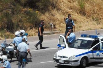 Σκηνές φαρ ουέστ στην Κρήνη! Αστυνομικοί του "έσκασαν" τα λάστιχα γιατί έτρεχε κατά πάνω τους!